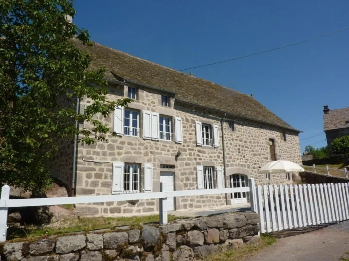 Holiday home Maison De Caractere Renovee, Proche Super Lioran Avec Cheminee, Jardin Ferme Et Salle De Jeux - Fr-1-742-512 Villa Albepierre-Bredons