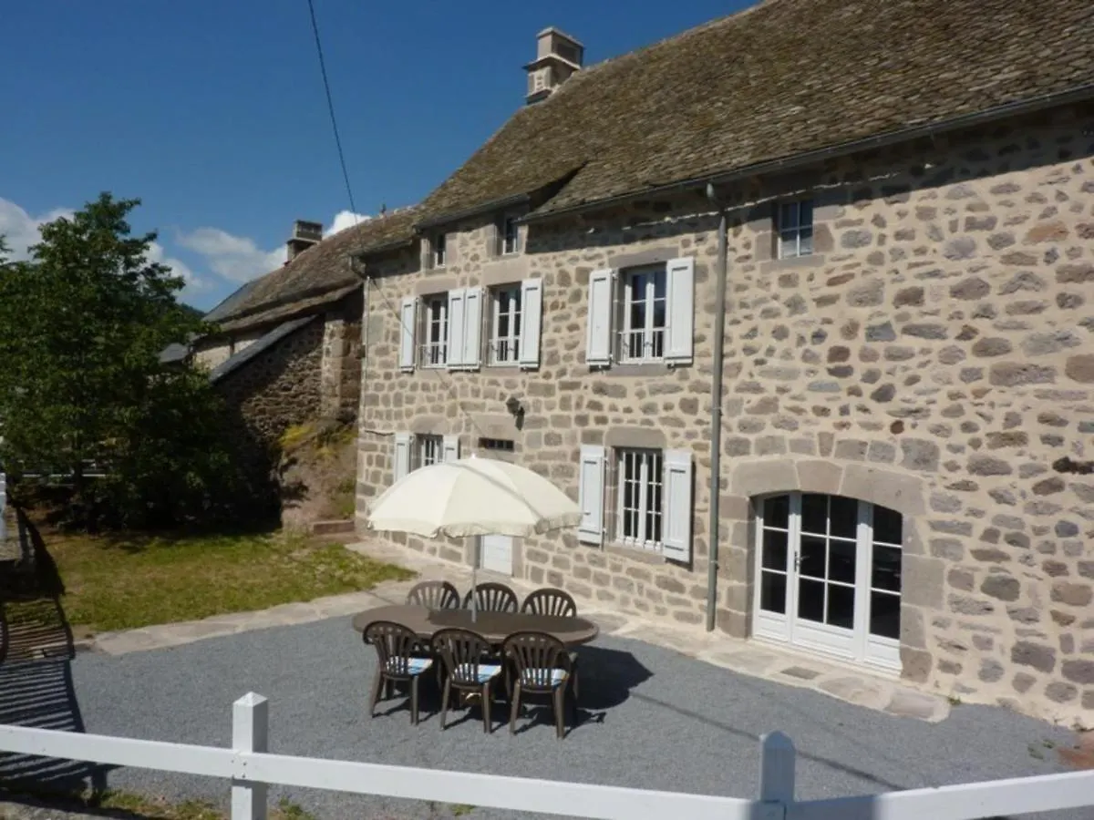 Holiday home Maison De Caractere Renovee, Proche Super Lioran Avec Cheminee, Jardin Ferme Et Salle De Jeux - Fr-1-742-512 Villa Albepierre-Bredons